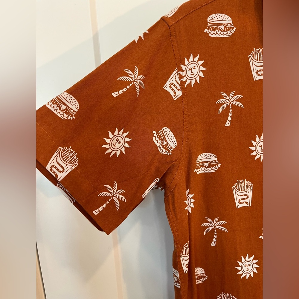 NWT Pyknic Take It Greasy Button-Up Shirt Novelty Camp Summer Brown White Unisex - Picture 4 of 10